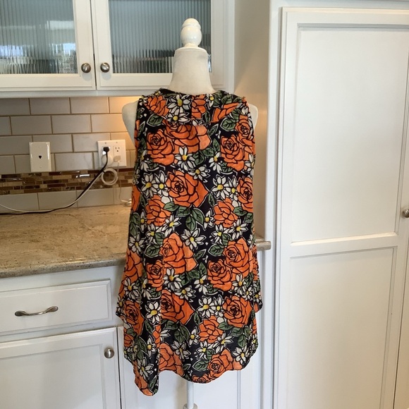 J.P. & Mattie Sleeveless Shirt Floral Size Medium - Picture 3 of 7
